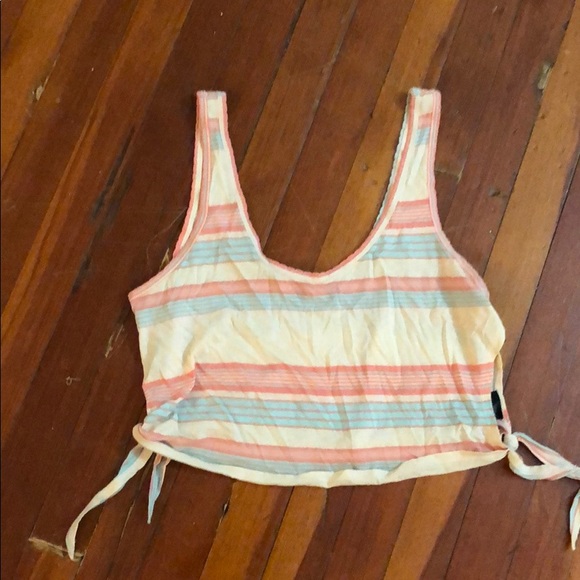 Urban outfitters crop tank - Picture 2 of 4